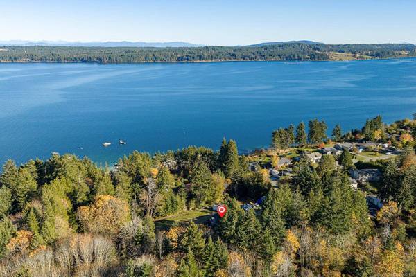5861 Garvin Rd, Union Bay, BC V0R 3B0