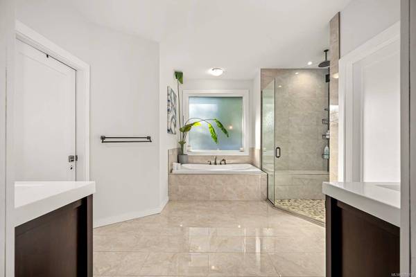 5861 Garvin Rd, Union Bay, BC V0R 3B0