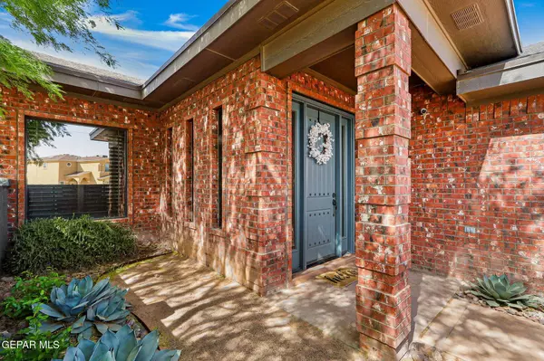 3061 SNOWY POINT DR, El Paso, TX 79938