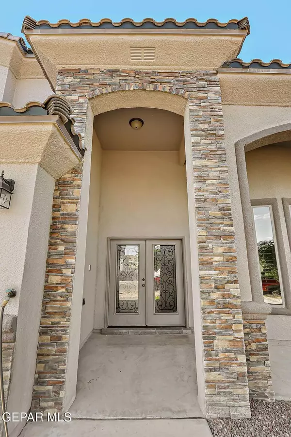 12511 FURLONG CIR, El Paso, TX 79928