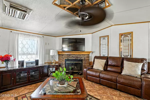 13231 Allemande RD, El Paso, TX 79938