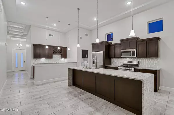 12312 DESERT PINE AVE, El Paso, TX 79938