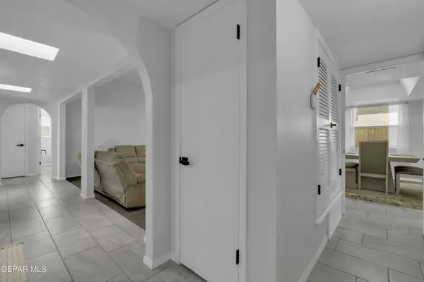 219 ALVAREZ DR, El Paso, TX 79932