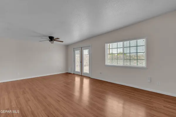 944 MALLETT ST, El Paso, TX 79907