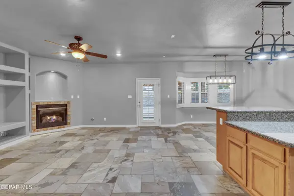 3744 TIERRA AURORA DR, El Paso, TX 79938