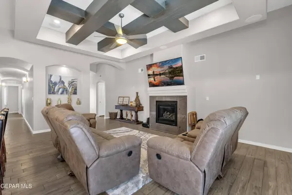 14660 HUNTERS GROVE AVE, El Paso, TX 79938