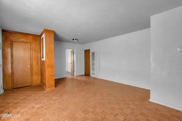 261 S MARYLAND ST, El Paso, TX 79905