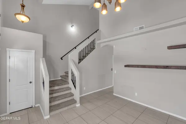 14677 Spanish Point DR, El Paso, TX 79938