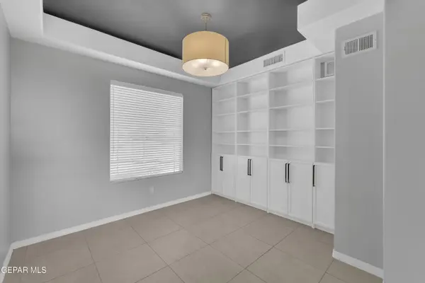 331 EMERALD RISE DR, Horizon City, TX 79928