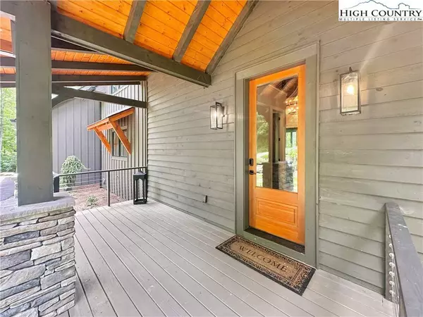 1736 Twin Rivers DR, Boone, NC 28607
