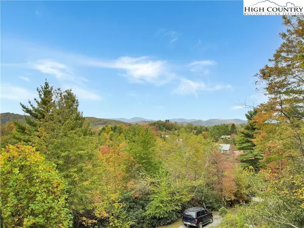 6365 Julius DR, Newland, NC 28657