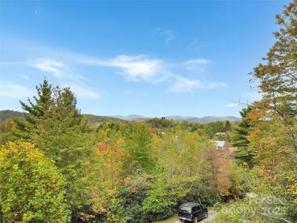 6365 Julius DR, Newland, NC 28657