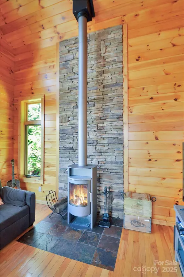 6365 Julius DR, Newland, NC 28657