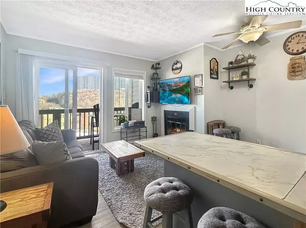 101 Sugar Ski DR #114, Sugar Mountain, NC 28604