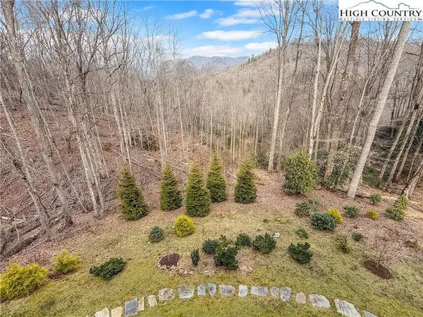637 Ontario RDG, Boone, NC 28607