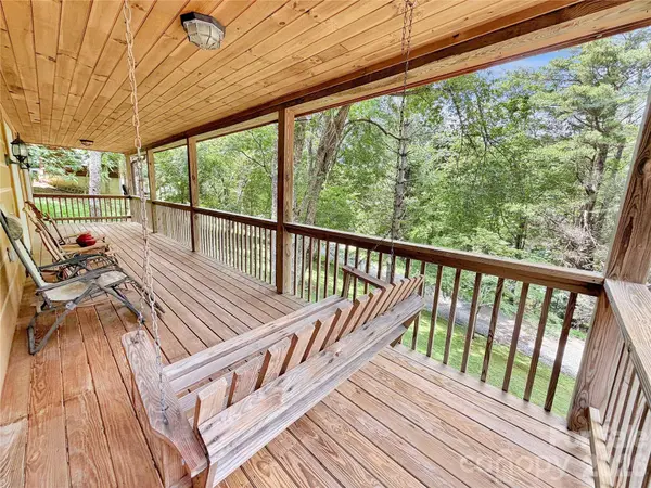 219 Red Maple LN, Boone, NC 28607
