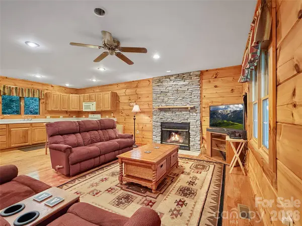 219 Red Maple LN, Boone, NC 28607