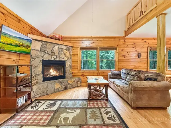 321 Grays Shadow LN, Banner Elk, NC 28604