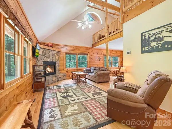321 Grays Shadow LN, Banner Elk, NC 28604