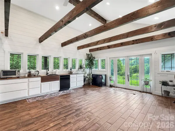 419 Fletcher Branch RD, Vilas, NC 28692