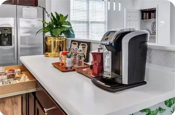 2835 Peek RD NW, Atlanta, GA 30318