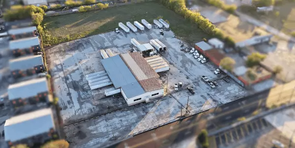 2026 W Malone Ave Warehouse Offers Strategic Industrial Opportunity in South San Antonio,Tre Serrano