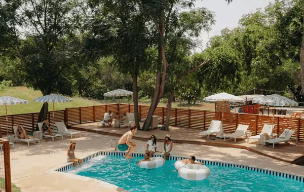 Hacienda Del Rio Hotel & Bar Opens In Gruene
