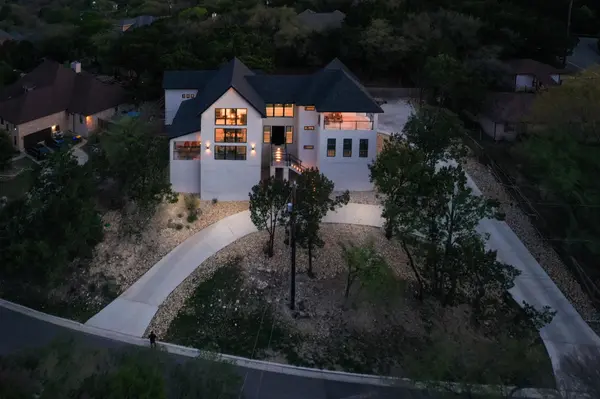 8024 Alton Blvd, Selma, TX 78154-3301