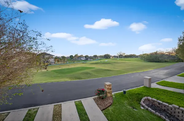 134 Bandit Beach Rd, New Braunfels, TX 78130-8310