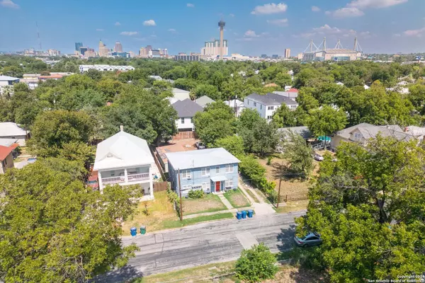 217 LOTUS ST, San Antonio, TX 78210-1663