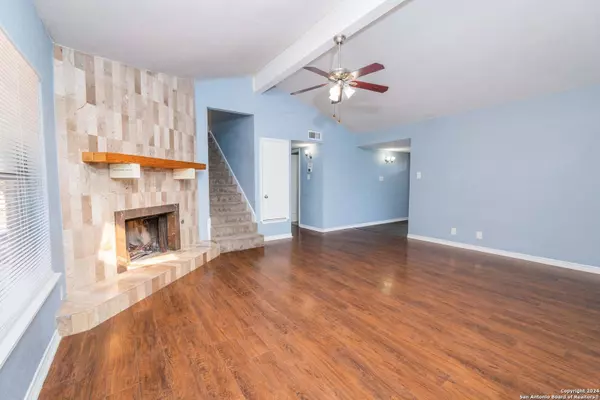 1319 CAVERN TRL, San Antonio, TX 78245-1440