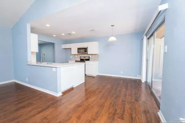 1319 CAVERN TRL, San Antonio, TX 78245-1440