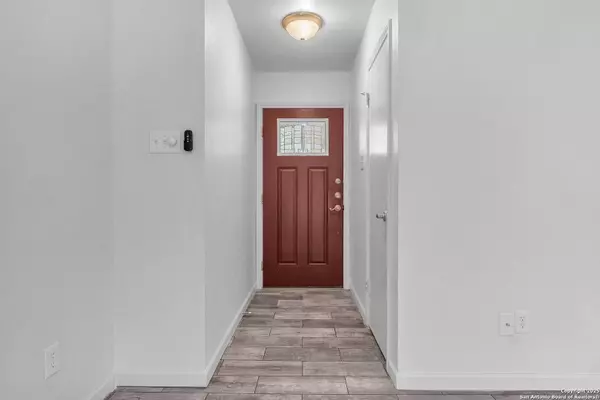 2400 Cedar Ln, Schertz, TX 78154