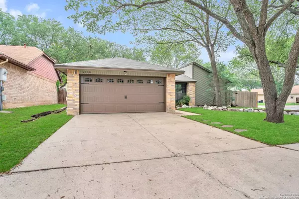 2400 Cedar Ln, Schertz, TX 78154