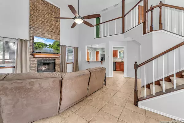 7801 BOVIS CT, Live Oak, TX 78233-2642