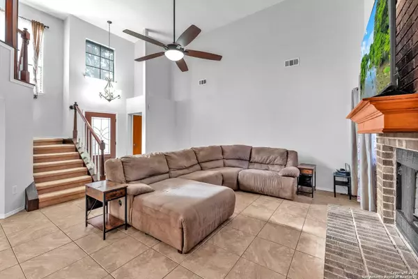 7801 BOVIS CT, Live Oak, TX 78233-2642