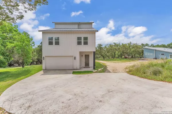 2488 Waterfront Park Dr, Canyon Lake, TX 78133