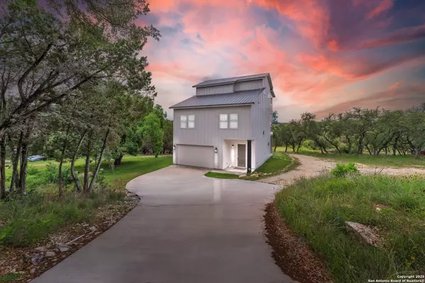 2488 Waterfront Park Dr, Canyon Lake, TX 78133