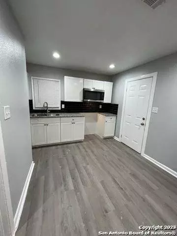 127 PARCHMAN, San Antonio, TX 78214-2828