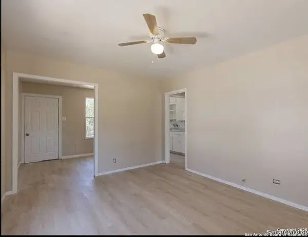 827 winnipeg, San Antonio, TX 78225