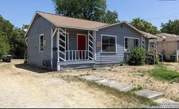 827 winnipeg, San Antonio, TX 78225