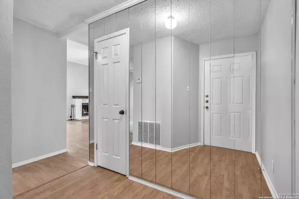 4212 Medical UNIT 1705, San Antonio, TX 78229