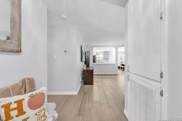 9014 Windward Trce, San Antonio, TX 78254