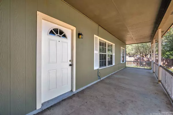 3557 Fm 1346, La Vernia, TX 78121