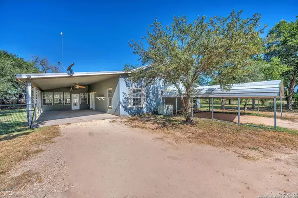 3557 Fm 1346, La Vernia, TX 78121