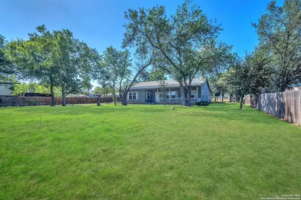 3557 Fm 1346, La Vernia, TX 78121