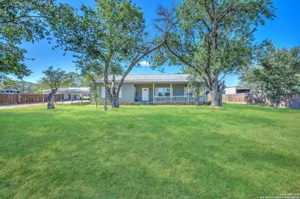 3557 Fm 1346, La Vernia, TX 78121