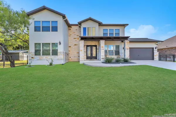 15513 Hill Ln, Selma, TX 78154