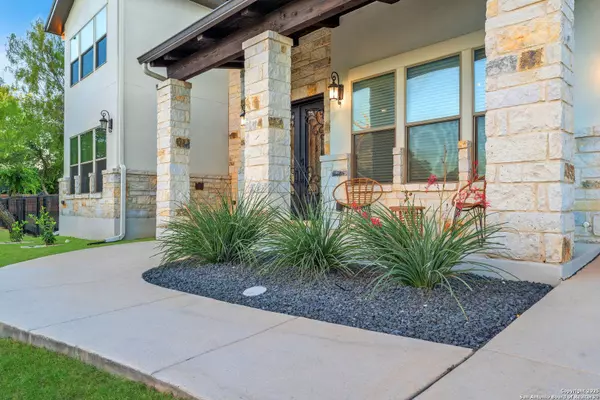 15513 Hill Ln, Selma, TX 78154