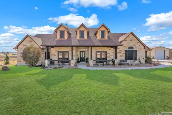 233 Scenic Hills, La Vernia, TX 78121